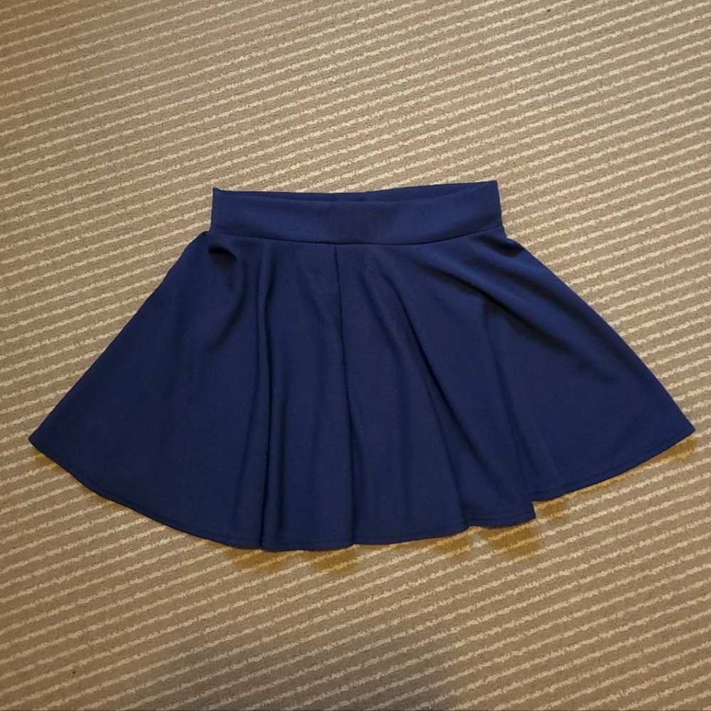 Urban Coco Mini Skater Skirt in Navy